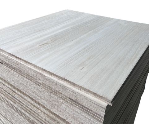 Maßgeschneiderte Größe Paulownia Holz Finger Joint Board mit Massivholz in natürlicher Farbe