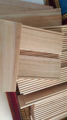 Umweltfreundlich 2440x1220 oder 1200x600 oder angepasste Paulownia-Platte mit Naturholz