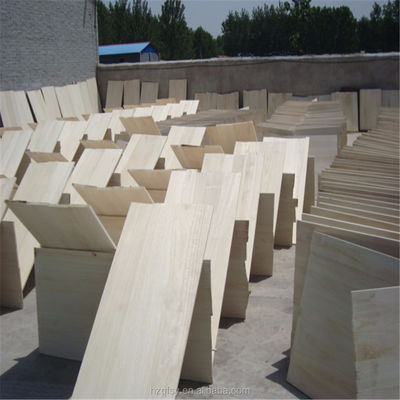 Holzplatten aus massivem Holz der Grade BB, mit glattem Oberfläche