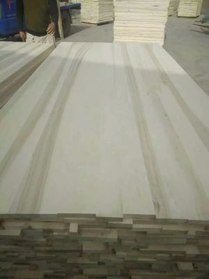 Nachverkaufsservice E1/E0 Grade Edge Glue Poppel Massivplatte für moderne Innenausstattung Hotel