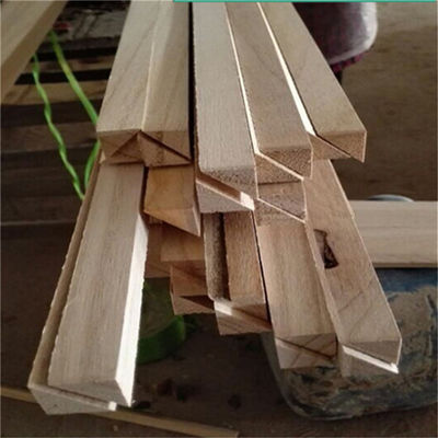 11 mm x 11 mm Holzschamfer Paulownia Dreieck Holzstreifen mit einem Feuchtigkeitsgehalt von 8% bis 12%