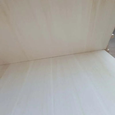 Maßgeschneiderte Größe Paulownia Holz Finger Joint Board mit Massivholz in natürlicher Farbe