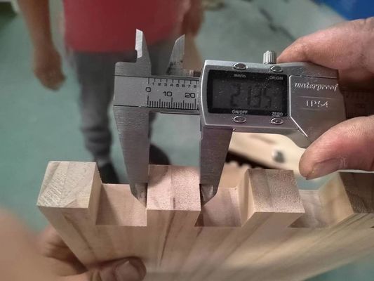 Individuelle Größe Natürliche/Bleichte Honigkraut-Box Kieferbrett Bienenstock-Box mit vier Rahmen