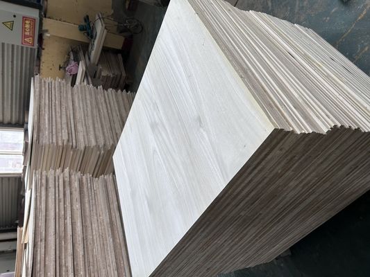 Holztisch mit gebleichtem Paulownia-Panel und 2440x1220 oder 1200x600 Größe