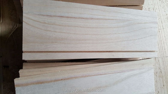 Anpassungsfähige, umweltfreundliche, massivholzbasierte Paulownia-Platten mit einem Feuchtigkeitsgehalt von 8% bis 12%