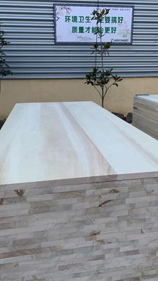 100 mm bis 2440 mm Natürliche Textur Massivholzmöbel Pappelplattenplattenplattenrand Klebeplatten