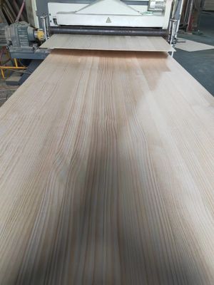 5 mm Radiata Pinienbrett Dünnes Massivholzbrett AB-Grad 2440x1220mm individuell angepasst