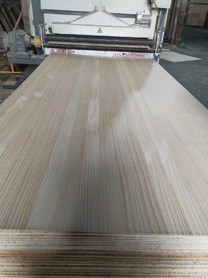 5 mm Radiata Pinienbrett Dünnes Massivholzbrett AB-Grad 2440x1220mm individuell angepasst
