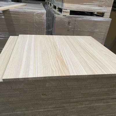 AA-Grad Radiate Pine Board mit E0 E1 Umweltschutzklebstoff 9-35 mm Dicke