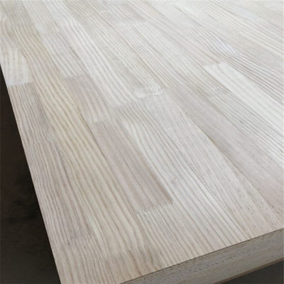 Finger Joint Board Pinienholz mit natürlicher Farbe 300-2500m Länge