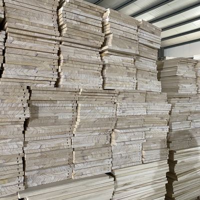 Fertig und sauber gegrabener Pappelpaulownia-Schubladen für Schränke im zeitgenössischen Stil