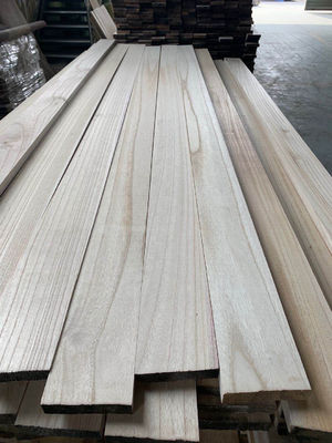 Maßgeschneiderte Größe 3-50 mm Paulownia-Holzstreifen für Projektlösungen Feuchtigkeitsgehalt 8%-12%