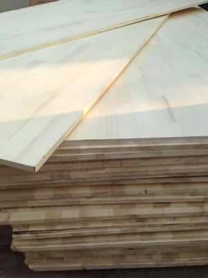 100 mm bis 2440 mm Länge Weißholzplatte für Wohnzimmer Qingfa Naturholz