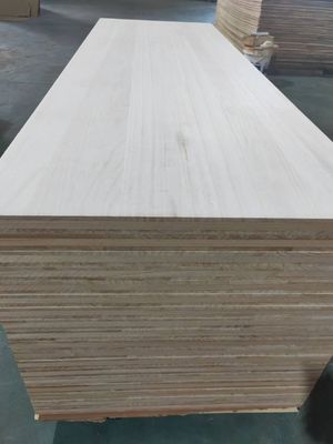 Bauwesen Weißholz aus Paulownia 4x8 Holzplatten Preise 300 kg/m3
