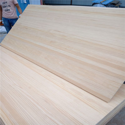 Traditioneller Design Stil Seelandische Kiefernholzplatten mit einer Dichte von 480-550 kg/m3