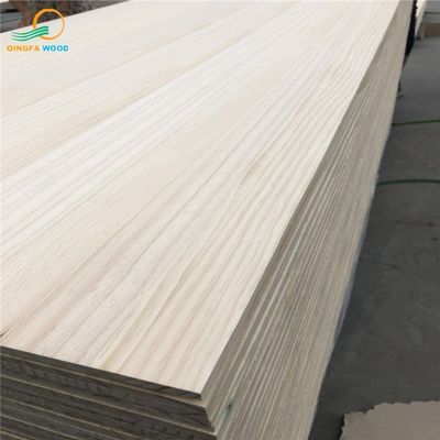 Traditioneller Design Stil Seelandische Kiefernholzplatten mit einer Dichte von 480-550 kg/m3