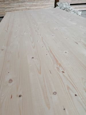 Zeitgenössische Fichtenholzplatte mit einem Feuchtigkeitsgehalt von 8-12% 1220*2440mm