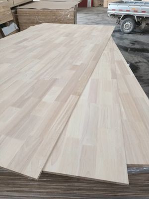 Ökofreundliches Klebstoff Gebrauchtes Verkohlungsmaterial Gelbgummi Finger Joint Hardwood Board