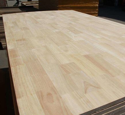 Rein und fertiges Gummiholz Finger Joint Board mit hoher Dichte von 730-830 kg/cbm