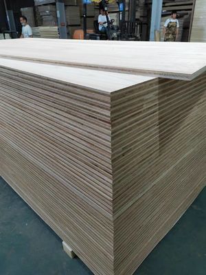 Modernes Design Massivholz 3 Schichten Holzplatte für Möbel Projektlösung Fähigkeit