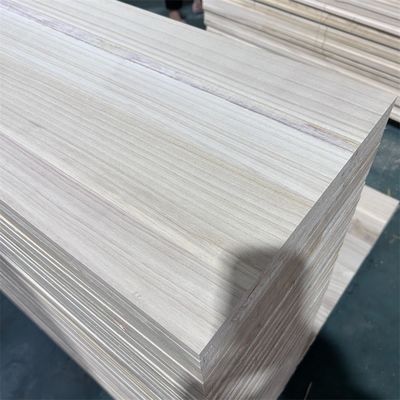 Maßgeschneiderte Größe Paulownia Massivholz Holz für Naturholz oder gebleichte Oberfläche