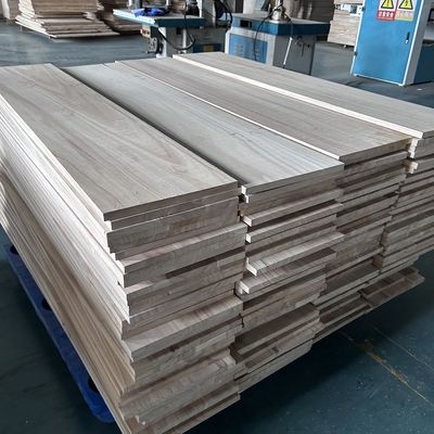 Maßgeschneiderte 2440x1220 oder 1200x600 Massivholzplatten mit einem Feuchtigkeitsgehalt von 8%-12%