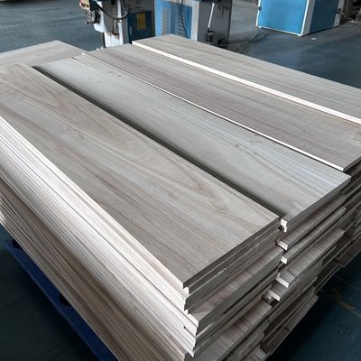 Maßgeschneiderte 2440x1220 oder 1200x600 Massivholzplatten mit einem Feuchtigkeitsgehalt von 8%-12%