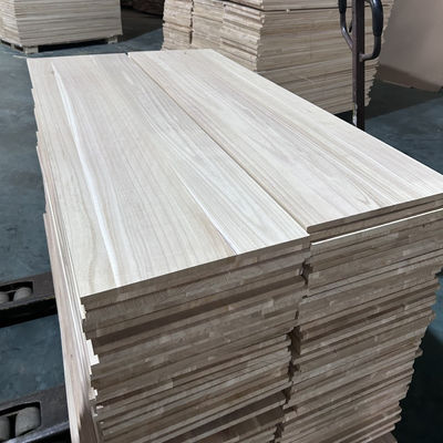Massivholzplatte in Brasilien Paulownia Holz mit Kundendienst 2440x1220 oder 1200x600