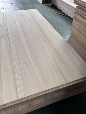 Massivholzplatte in Brasilien Paulownia Holz mit Kundendienst 2440x1220 oder 1200x600