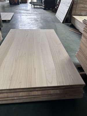 Feuchtigkeitsgehalt 8%-12% Moderne Design Art Holz Paulownia für den Markt für Bestattungsmaterialien