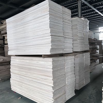 Kostenlose Ersatzteile Paulownia Holzplatte Paulownia Holzkern Feuchtigkeitsgehalt 8%-12%