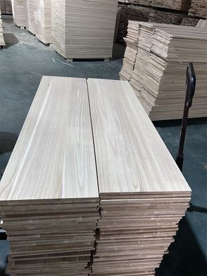 Kostenlose Ersatzteile Paulownia Holzplatte Paulownia Holzkern Feuchtigkeitsgehalt 8%-12%