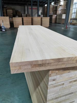 Rückgabe und Auswechslung von Massivholzplatten aus Holzverbundplatten mit A/B-Klasse