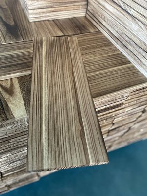 Rustikale schwimmende Regale Wandmontierte Art mit Paulownia-Holzplatten Handwerk