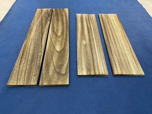 Rustikale schwimmende Regale Wandmontierte Art mit Paulownia-Holzplatten Handwerk