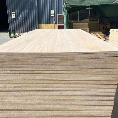 12 mm Dicke Massivholzplatte Paulownia-Holzplatten mit einer Dichte von 280-300 kg/cbm