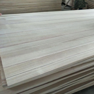 Zeitgenössischer Design Stil Massivholzplatten Paulownia Holzplatte Grade AB von Qingfa