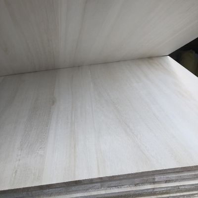Australien Projektlösungsfähigkeit Kiri Holzkernplatten mit 280-320 KGS/CBM Dichte