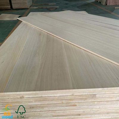 Paulownia-Holz für Möbelplatten Zeitgenössisches Design und Werkstatthandwerk