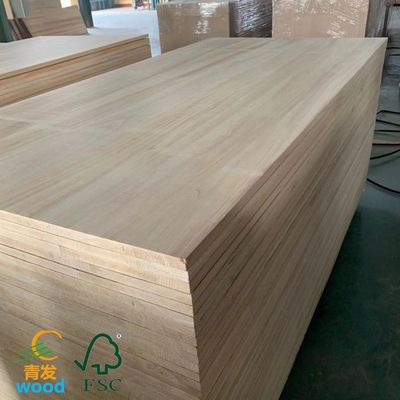 Schleifgesähnte Paulownia-Holzplatten zur Rückgabe und zum Austausch