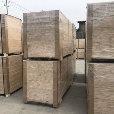 Moderne Massivholzplatten Paulownia-Holzplatten mit einem Feuchtigkeitsgehalt von 8% bis 12%