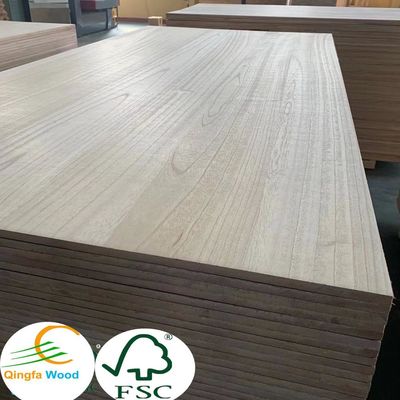 Bauplatten aus massivem Holz aus Paulownia der Klasse BC für natürliche oder gebleichte Paulownia-Blätter